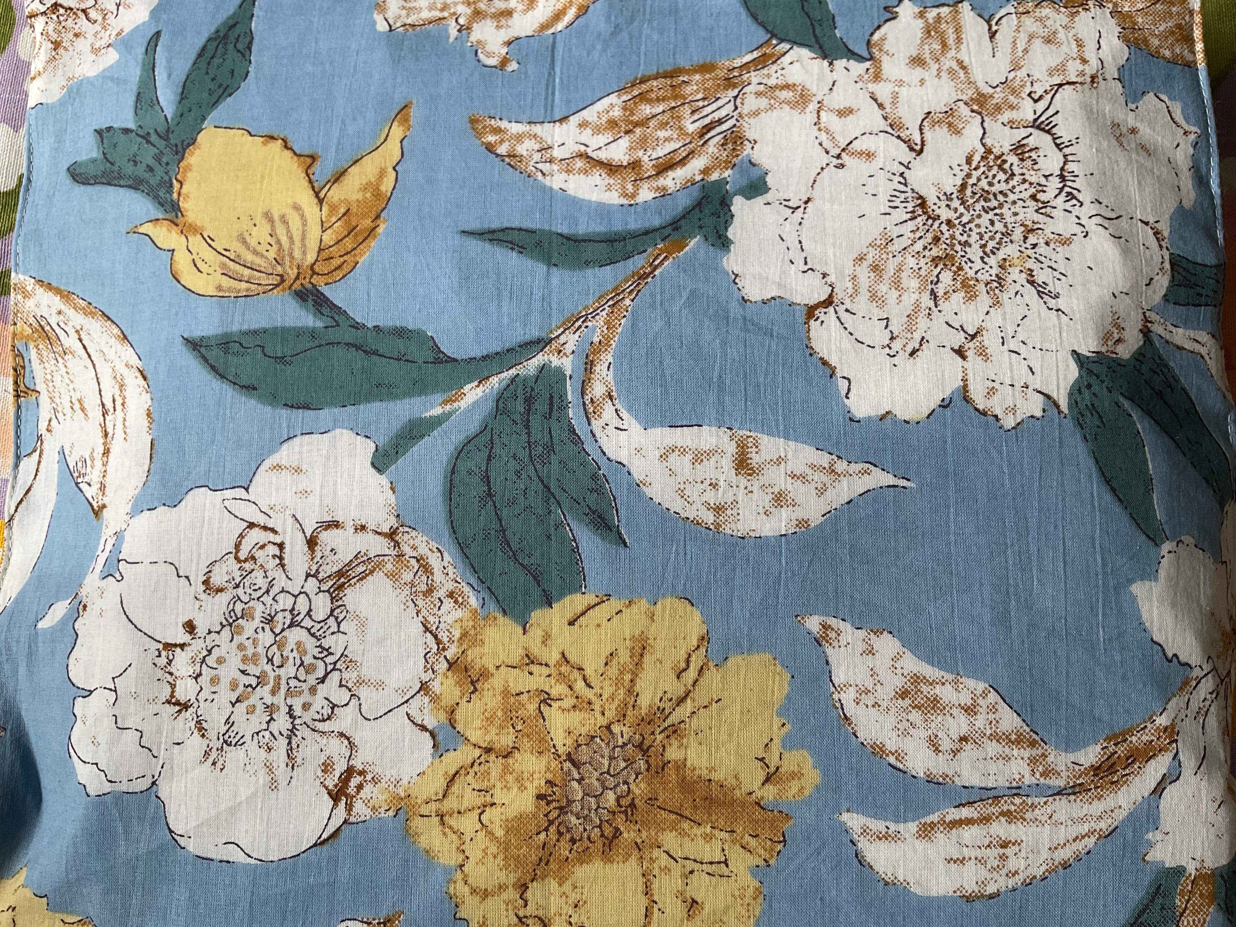 Sybil - Blue White and Gold Floral